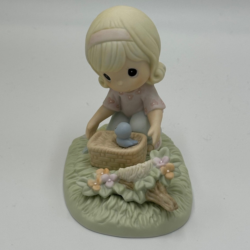 NWT Precious Moments 790001 It Only Takes A Moment To Show You Care Issued 2007